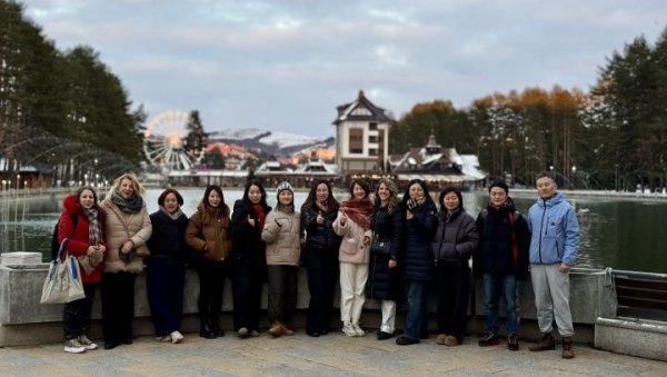 СВЕ ВИШЕ КИНЕЗА НА ЗЛАТИБОРУ: Одушевљени гастрономијом и хотелима СВЕ ВИШЕ КИНЕЗА НА ЗЛАТИБОРУ: Одушевљени гастрономијом и хотелима