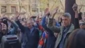 ĐILASOVAC POZNAT PO SKANDALOZNOM SNIMKU ODLUČIO: Otimamo vlast na ulici (VIDEO) ĐILASOVAC POZNAT PO SKANDALOZNOM SNIMKU ODLUČIO: Otimamo vlast na ulici (VIDEO)