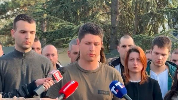 ОБРАЋАЊЕ СТУДЕНАТА КОЈИ ЖЕЛЕ ДА УЧЕ ИЗ ПИОНИРСКОГ ПАРКА: Поднета кривична пријава против ректора у Крагујевцу (ВИДЕО) ОБРАЋАЊЕ СТУДЕНАТА КОЈИ ЖЕЛЕ ДА УЧЕ ИЗ ПИОНИРСКОГ ПАРКА: Поднета кривична пријава против ректора у Крагујевцу (ВИДЕО)