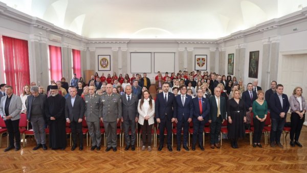 ОБЕЛЕЖЕНО 144 ГОДИНЕ НЕПРЕКИДНОГ РАДА ЦРВЕНОГ КРСТА У НОВОМ САДУ: Истакнутим појединцима и институцијама уручена признања ОБЕЛЕЖЕНО 144 ГОДИНЕ НЕПРЕКИДНОГ РАДА ЦРВЕНОГ КРСТА У НОВОМ САДУ: Истакнутим појединцима и институцијама уручена признања