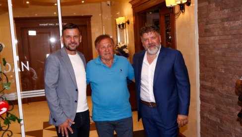 BOJANIĆ U SUZAMA O SINU Žena je uz njega 24 sata od kada mu je ustanovljena dijagnoza - tada je počeo pakao BOJANIĆ U SUZAMA O SINU Žena je uz njega 24 sata od kada mu je ustanovljena dijagnoza - tada je počeo pakao