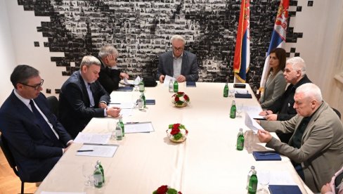 NOVOSTI OTKRIVAJU: Velika imena u Inicijativnom odboru za osnivanje Pokreta - pored predsednika Vučića, tu su akademici, profesori, doktori NOVOSTI OTKRIVAJU: Velika imena u Inicijativnom odboru za osnivanje Pokreta - pored predsednika Vučića, tu su akademici, profesori, doktori