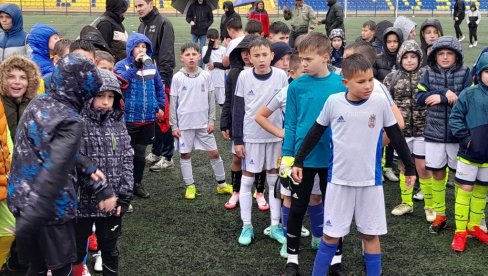 MEMORIJALNI FUDBALSKI TURNIR U VRANJU, UZ GOSTE IZ VRANJSKE BANJE I VLADIČINOG HANA Zov bubamare jači i od kiše MEMORIJALNI FUDBALSKI TURNIR U VRANJU, UZ GOSTE IZ VRANJSKE BANJE I VLADIČINOG HANA Zov bubamare jači i od kiše