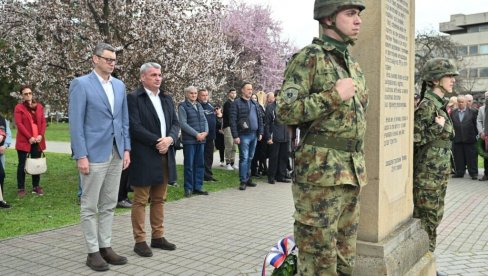 OBELEŽENA GODIŠNJICA BOMBARDOVANJA U ČAČKU: Parastos i polaganje venaca OBELEŽENA GODIŠNJICA BOMBARDOVANJA U ČAČKU: Parastos i polaganje venaca