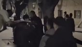 JEZIVO: Pogledajte kako je banda blokadera osramotila Niš za sva vremena (VIDEO) JEZIVO: Pogledajte kako je banda blokadera osramotila Niš za sva vremena (VIDEO)