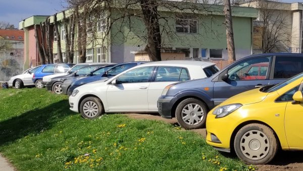 ГРАДИЋЕ СЕ ЈАВНА ГАРАЖА: Краљевчани покушавају да реше вишегодишњи проблем паркирања ГРАДИЋЕ СЕ ЈАВНА ГАРАЖА: Краљевчани покушавају да реше вишегодишњи проблем паркирања