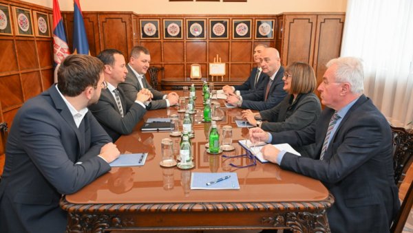 ЈАЧА САРАДЊА АП ВОЈВОДИНЕ И ТРЕБИЊА У РЕПУБЛИЦИ СРПСКОЈ: Привреда, туризам и култура у првом плану ЈАЧА САРАДЊА АП ВОЈВОДИНЕ И ТРЕБИЊА У РЕПУБЛИЦИ СРПСКОЈ: Привреда, туризам и култура у првом плану