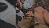 DRAMATIČNE SCENE: Opozicija pokušala linč u Skupštini Srbije (UZNEMIRUJUĆ VIDEO) DRAMATIČNE SCENE: Opozicija pokušala linč u Skupštini Srbije (UZNEMIRUJUĆ VIDEO)