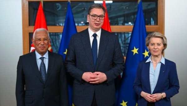 ПОЧЕЛА РАДНА ВЕЧЕРА: Вучић са са два највећа лидера ЕУ (ФОТО) ПОЧЕЛА РАДНА ВЕЧЕРА: Вучић са са два највећа лидера ЕУ (ФОТО)