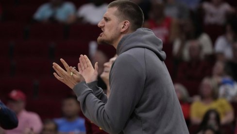 NIKOLA JOKIĆ GLEDA I NE VERUJE! Nećete nikada pogoditi šta su Kinezi poklonili Srbinu NIKOLA JOKIĆ GLEDA I NE VERUJE! Nećete nikada pogoditi šta su Kinezi poklonili Srbinu