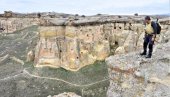 ХРИШЋАНСКЕ СВЕТИЊЕ КАПАДОКИЈЕ ГРИЗУ И НЕБРИГА И ЗУБ ВРЕМЕНА:  Многе грандиозне пећинске цркве закатанчене и недоступне посетиоцима