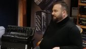 SVAKO IMA SVOJU RANJIVOST: Borko Radivojević o muzici, umetničkoj zrelosti, emociji i inspiraciji (FOTO)