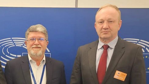 Studenti šetaju i blokiraju, a Đilas i Milivojević na koktelu sa Kurtijem i Šiderom! Studenti šetaju i blokiraju, a Đilas i Milivojević na koktelu sa Kurtijem i Šiderom!