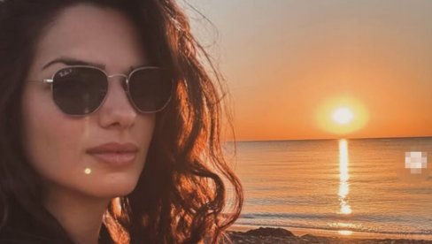 STIGAO SIN: Porodila se jedna od najlepših srpskih glumica, a niko nije ni znao da je trudna (FOTO) STIGAO SIN: Porodila se jedna od najlepših srpskih glumica, a niko nije ni znao da je trudna (FOTO)