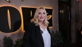BEZ PESME NE MOGU DA ŽIVIM: Vesna Zmijanac o pola veka na sceni, hitovima, publici i emocijama (VIDEO)
