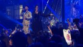 POZDRAVI U KRALJEVU: Tanja Savić i Emir Đulović prvi put na koncertu izveli hit duet (FOTO)