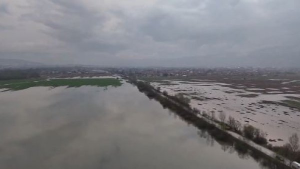 ДРАМАТИЧНА СИТУАЦИЈА У БИХ: Реке у порасту, подиже се степен припавности, не раде школе (ВИДЕО) ДРАМАТИЧНА СИТУАЦИЈА У БИХ: Реке у порасту, подиже се степен припавности, не раде школе (ВИДЕО)