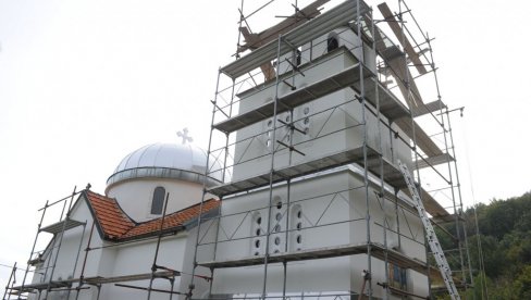 GRADE I OBNAVLJAJU 11 HRAMOVA: Za sufinansiranje radova na verskim objektima Kraljevčani izdvojili 20 miliona GRADE I OBNAVLJAJU 11 HRAMOVA: Za sufinansiranje radova na verskim objektima Kraljevčani izdvojili 20 miliona