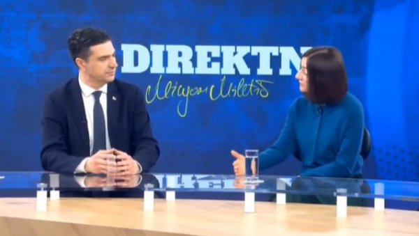 СМАЈЛОВИЋ: Градоначелник Ниша се држао невероватно достојанствено док је био под нападима студената и опозиције! СМАЈЛОВИЋ: Градоначелник Ниша се држао невероватно достојанствено док је био под нападима студената и опозиције!