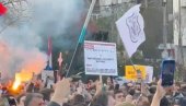 BLOKADERI ZAPALILI BAKLJE ISPRED INFORMERA: Drže zaposlene novinare kao taoce i divljaju (VIDEO)