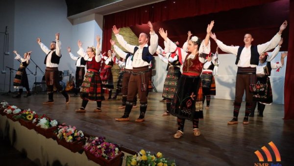 ХУМАНО КОЛО ФОЛКЛОРАША ИЗ КРАЈИШНИКА И ОРЛОВАТА: Одржан концерт