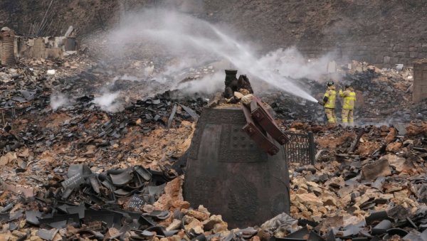 ОТКРИВЕНО КО ЈЕ КРИВ ЗА СТРАВИЧАН ПОЖАР КОЈИ ЈЕ ЗАБРИНУО СВЕТ: На десетине мртвих, све је почело случајно? (ФОТО) ОТКРИВЕНО КО ЈЕ КРИВ ЗА СТРАВИЧАН ПОЖАР КОЈИ ЈЕ ЗАБРИНУО СВЕТ: На десетине мртвих, све је почело случајно? (ФОТО)