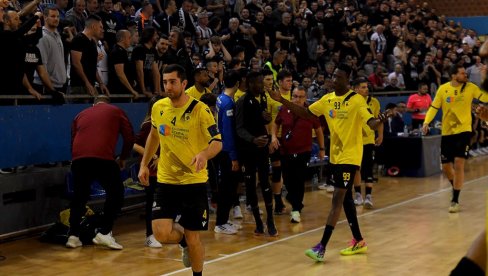 KAD BOLI ME UVO OTKAŽE EVROPSKI MEČ U BEOGRADU: Nemac sa parketa Banjice otkrio zašto Beograd nije dočekao revanš Partizan - AEK KAD BOLI ME UVO OTKAŽE EVROPSKI MEČ U BEOGRADU: Nemac sa parketa Banjice otkrio zašto Beograd nije dočekao revanš Partizan - AEK