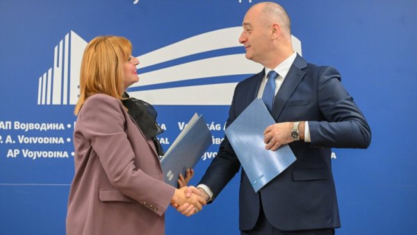 ВЛАДА ВОЈВОДИНЕ НАСТАВЉА САРАДЊУ СА ПОКРАЈИНСКОМ СЛУЖБОМ ЗА ЗАПОШЉАВАЊЕ Улагање у - људе ВЛАДА ВОЈВОДИНЕ НАСТАВЉА САРАДЊУ СА ПОКРАЈИНСКОМ СЛУЖБОМ ЗА ЗАПОШЉАВАЊЕ Улагање у - људе