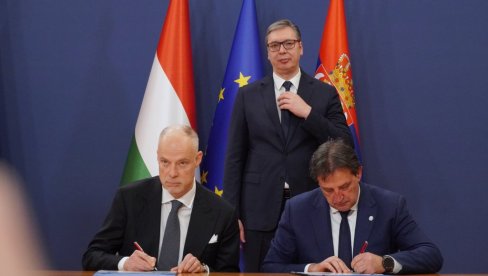 USKORO VOJNI SAVEZ SRBIJE I MAĐARSKE Vučić: Naravno, za to se pita mađarska strana, parlamenti i svi ostali USKORO VOJNI SAVEZ SRBIJE I MAĐARSKE Vučić: Naravno, za to se pita mađarska strana, parlamenti i svi ostali