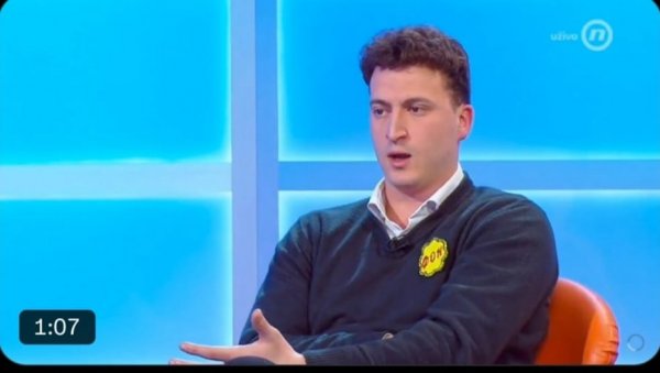 ПЛЕНУМАШИ ЛАЖОВЧИНЕ: Тврде да се на Жаркову десило гажење блокадера, снимак показује да су ПРЕВАРАНТИ! (ВИДЕО) ПЛЕНУМАШИ ЛАЖОВЧИНЕ: Тврде да се на Жаркову десило гажење блокадера, снимак показује да су ПРЕВАРАНТИ! (ВИДЕО)