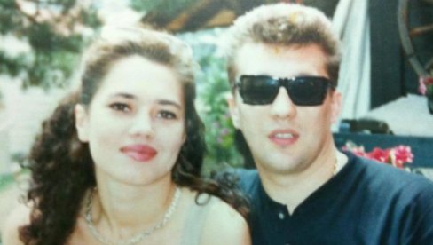 KO JE PRVA ŽENA ŽELJKA RUTOVIĆA? Pola Ruskinja, pola Ukrajinka - rodila mu petoro dece (FOTO) KO JE PRVA ŽENA ŽELJKA RUTOVIĆA? Pola Ruskinja, pola Ukrajinka - rodila mu petoro dece (FOTO)
