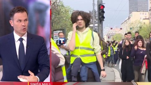 TU POLITIKE VIŠE NEMA, SAMO NASILJE, TEROR Mali: Studenti, srednjoškolci, pripadnici opozicije, sve je to na kraju krajeva - isto! TU POLITIKE VIŠE NEMA, SAMO NASILJE, TEROR Mali: Studenti, srednjoškolci, pripadnici opozicije, sve je to na kraju krajeva - isto!
