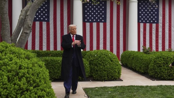 НА СПИСКУ И НЕНАСЕЉЕНЕ ТЕРИТОРИЈЕ: Трамп увео царине за удаљене области Аустралије и Норвешке НА СПИСКУ И НЕНАСЕЉЕНЕ ТЕРИТОРИЈЕ: Трамп увео царине за удаљене области Аустралије и Норвешке