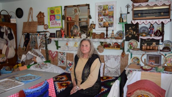 СТАРИНЕ - ВЕЗА СА ПРОШЛОШЋУ И БОГАТСТВО: Етно-музеј Биљане Јовановић из Малог Поповића направљен у некадашњој гаражи СТАРИНЕ - ВЕЗА СА ПРОШЛОШЋУ И БОГАТСТВО: Етно-музеј Биљане Јовановић из Малог Поповића направљен у некадашњој гаражи