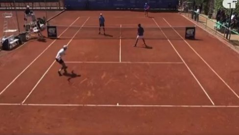 ODMAH DISKVALIFIKOVAN! Skandal kakav tenis video nije (VIDEO) ODMAH DISKVALIFIKOVAN! Skandal kakav tenis video nije (VIDEO)