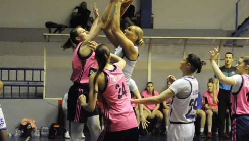 ODLUKA PADA KRAJ IBRA: „Majstorica“ košarkašica Kraljeva i Mege za plasman u finale ODLUKA PADA KRAJ IBRA: „Majstorica“ košarkašica Kraljeva i Mege za plasman u finale