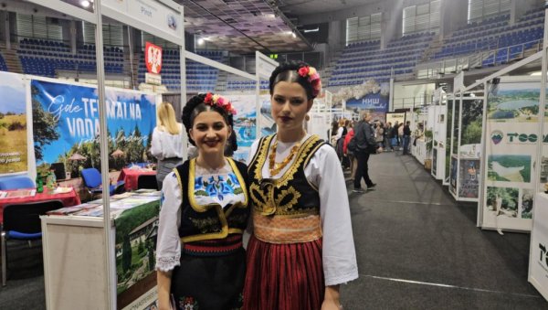 ЧАИР ВРВИ ОД АТРАКЦИЈА: Јубиларни, 25. Сајам туризма у Нишу окупио рекордан број излагача из читавог региона ЧАИР ВРВИ ОД АТРАКЦИЈА: Јубиларни, 25. Сајам туризма у Нишу окупио рекордан број излагача из читавог региона