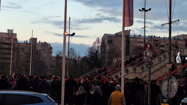 ЕФЕС ЧЕКА ПАКАО: Звезда ће имати невероватну подршку (ФОТО/ВИДЕО) ЕФЕС ЧЕКА ПАКАО: Звезда ће имати невероватну подршку (ФОТО/ВИДЕО)
