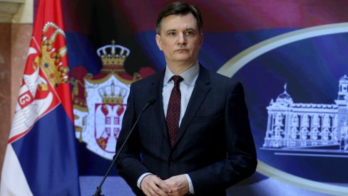 JOVANOV POSLANICIMA OPOZICIJE: Neće biti prelazne vlade - Van svih tokova ste... JOVANOV POSLANICIMA OPOZICIJE: Neće biti prelazne vlade - Van svih tokova ste...