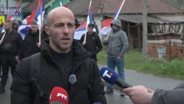 ПАРААТЛЕТИЧАР КРЕНУО ПЕШКЕ СА КиМ НА СВЕНАРОДНИ СКУП 12. АПРИЛА: Да подржи председника и државу Србију ПАРААТЛЕТИЧАР КРЕНУО ПЕШКЕ СА КиМ НА СВЕНАРОДНИ СКУП 12. АПРИЛА: Да подржи председника и државу Србију