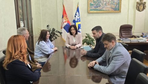 SVETOSAVSKA PRIZNANJA NASTAVNICIMA: Užičani posvećeni deci SVETOSAVSKA PRIZNANJA NASTAVNICIMA: Užičani posvećeni deci