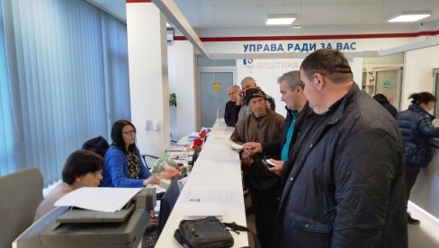 VELIKE GUŽVE U SLUŽBI ZA POLJOPRIVREDU OPŠTINSKE UPRAVE U PARAĆINU Kraj Crnice rodile i subvencije VELIKE GUŽVE U SLUŽBI ZA POLJOPRIVREDU OPŠTINSKE UPRAVE U PARAĆINU Kraj Crnice rodile i subvencije