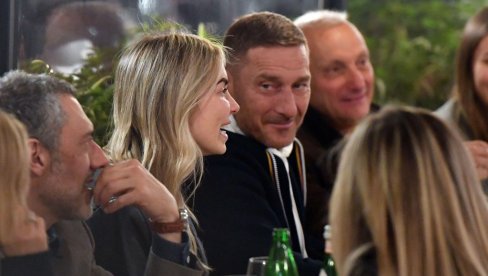 FRANČESKO TOTI STIGAO U MOSKVU: A tamo... FRANČESKO TOTI STIGAO U MOSKVU: A tamo...