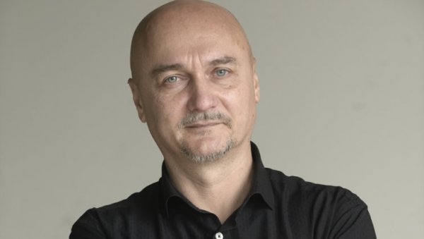 КОСОВСКА ЕПИКА ПРЕД САВРЕМЕНОМ ПУБЛИКОМ: Предраг Радоњић, директор позоришта у Грачаници, о премијерама, гостовањима и плановима