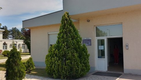 PONOVO OGRANIČENE POSETE: Oglasio se Univerzitetski klinički centar Kragujevac PONOVO OGRANIČENE POSETE: Oglasio se Univerzitetski klinički centar Kragujevac
