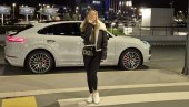 IDE U DUBAI: Tea Tairović poletela u Emirate da prvi put održi veliki koncert (FOTO/VIDEO) IDE U DUBAI: Tea Tairović poletela u Emirate da prvi put održi veliki koncert (FOTO/VIDEO)