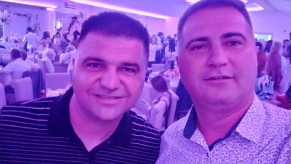 БРАНКО ЈЕ У ПРИТВОРУ ЗБОГ АЛАТА ЗА ВОЋКЕ?! Исповест Марка Ракића из Лепосавића чији брат је ухапшен у Ђаковици са тројицом Срба БРАНКО ЈЕ У ПРИТВОРУ ЗБОГ АЛАТА ЗА ВОЋКЕ?! Исповест Марка Ракића из Лепосавића чији брат је ухапшен у Ђаковици са тројицом Срба