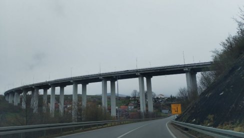 ЋЕРКА ПРЕТУКЛА МАЈКУ КОД ВЛАДИЧИНОГ ХАНА: Старија жена има повреде у пределу главе