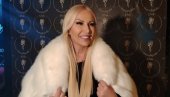 MALO SMO SE POIGRALI: Elma Sinanović o novom albumu, trajanju na estradnoj sceni i odmoru (FOTO/VIDEO)