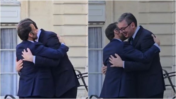 СРДАЧАН И СНАЖАН ЗАГРЉАЈ КАО ДОКАЗ ВЕЛИКОГ ПРИЈАТЕЉСТВА: Погледајте како је Макрон испратио Вучића (ВИДЕО) СРДАЧАН И СНАЖАН ЗАГРЉАЈ КАО ДОКАЗ ВЕЛИКОГ ПРИЈАТЕЉСТВА: Погледајте како је Макрон испратио Вучића (ВИДЕО)